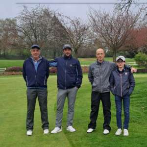 Équipes finalistes Eric et Tristan Lemoine contre Mathieu et Samuel Schuhl avant le départ.